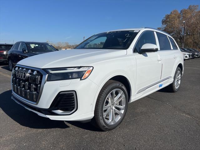 new 2025 Audi Q7 car, priced at $75,800