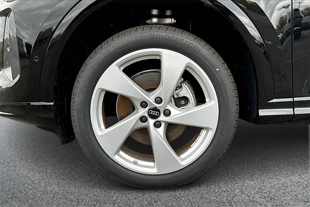 new 2025 Audi Q5 car, priced at $61,430