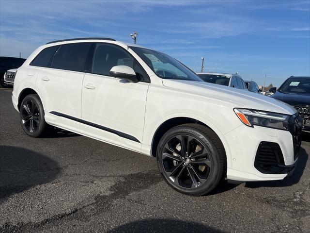 new 2025 Audi Q7 car, priced at $76,100