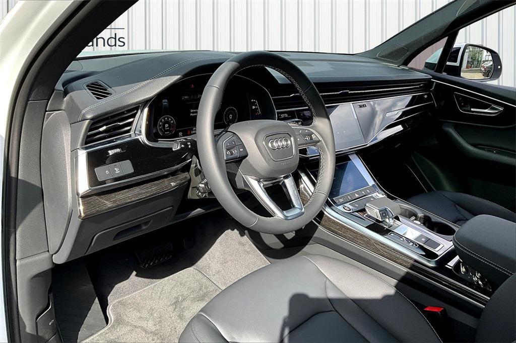 new 2026 Audi Q7 car, priced at $68,445