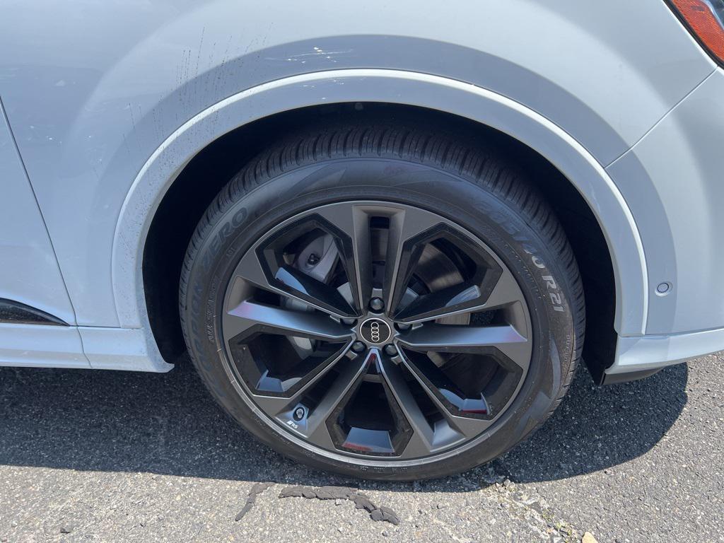 new 2025 Audi Q7 car, priced at $83,880