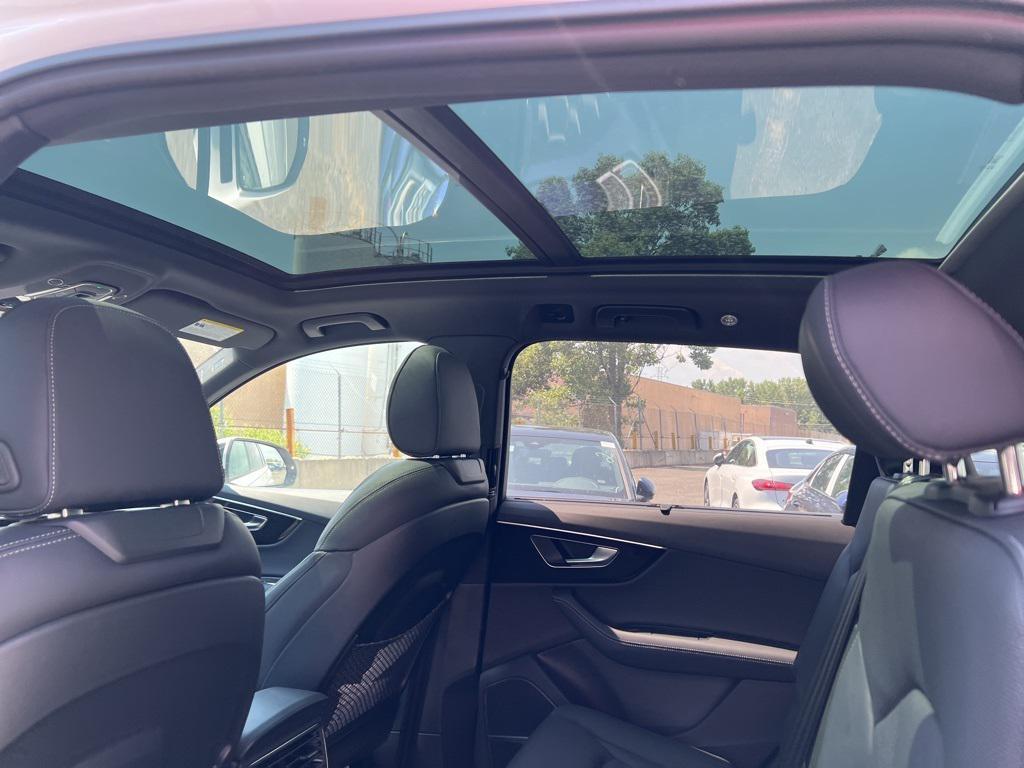 new 2025 Audi Q7 car, priced at $83,880