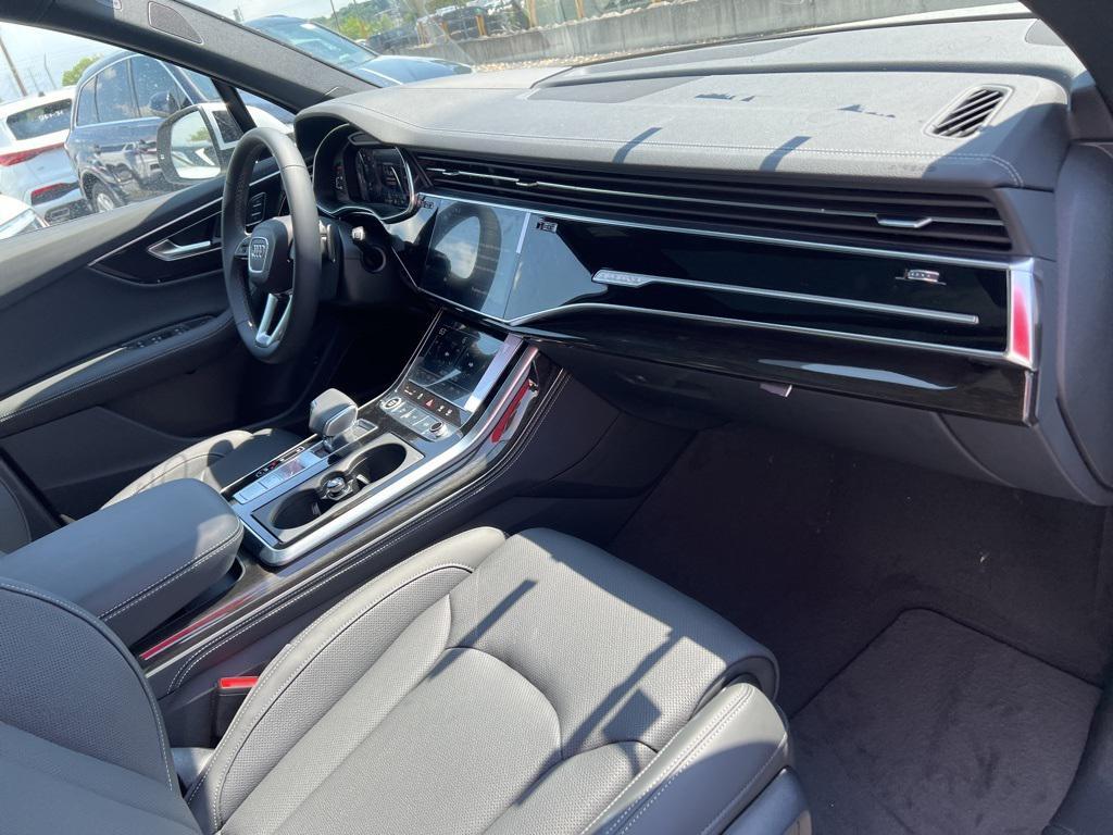 new 2025 Audi Q7 car, priced at $83,880