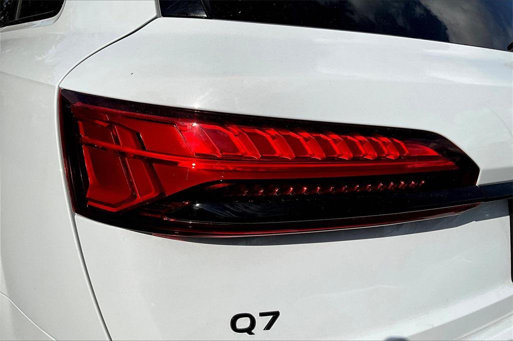 new 2025 Audi Q7 car, priced at $83,880