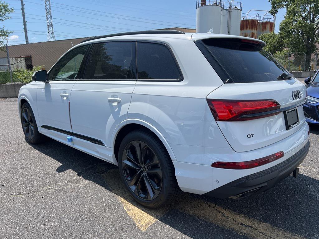 new 2025 Audi Q7 car, priced at $83,880