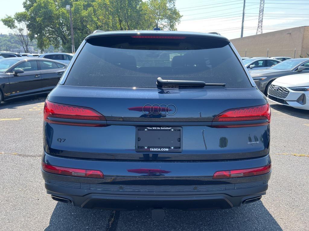 new 2025 Audi Q7 car, priced at $77,580