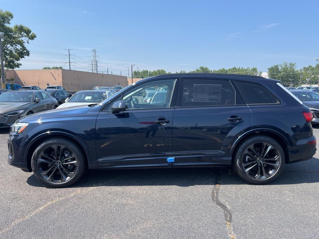 new 2025 Audi Q7 car, priced at $77,580