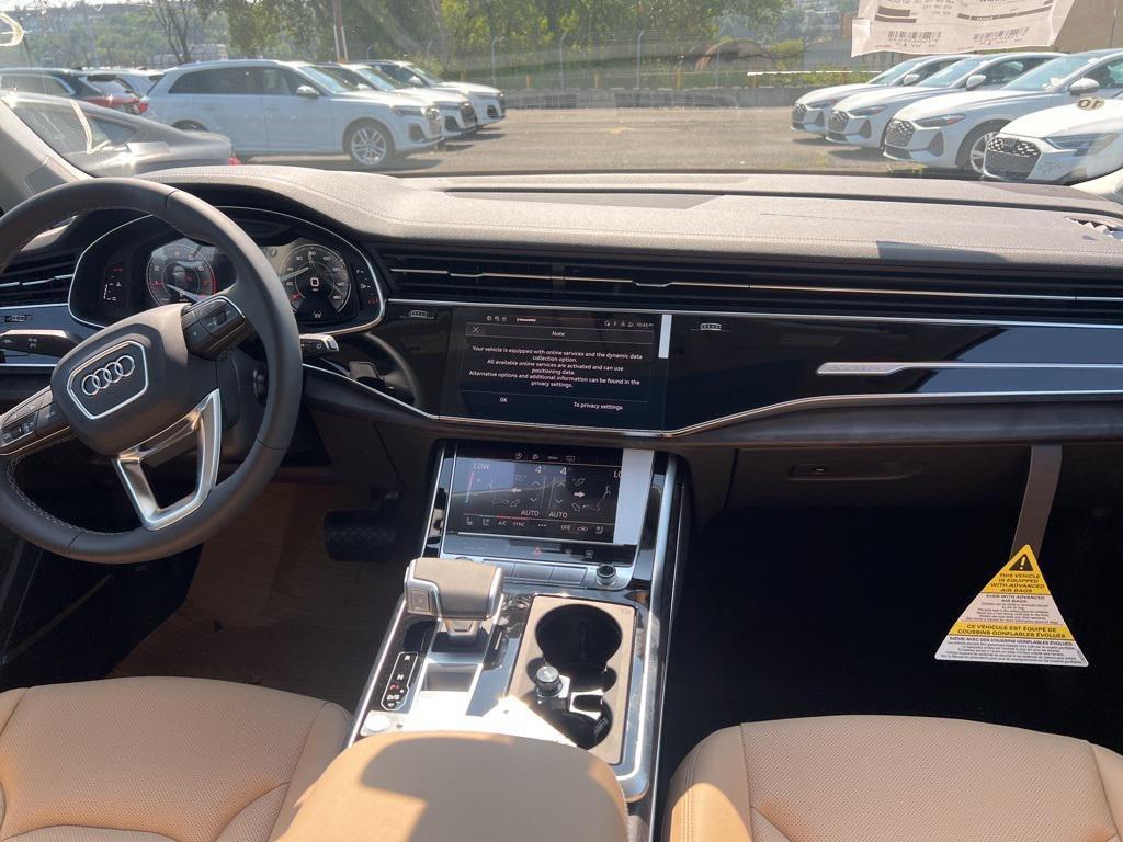new 2025 Audi Q7 car, priced at $77,580