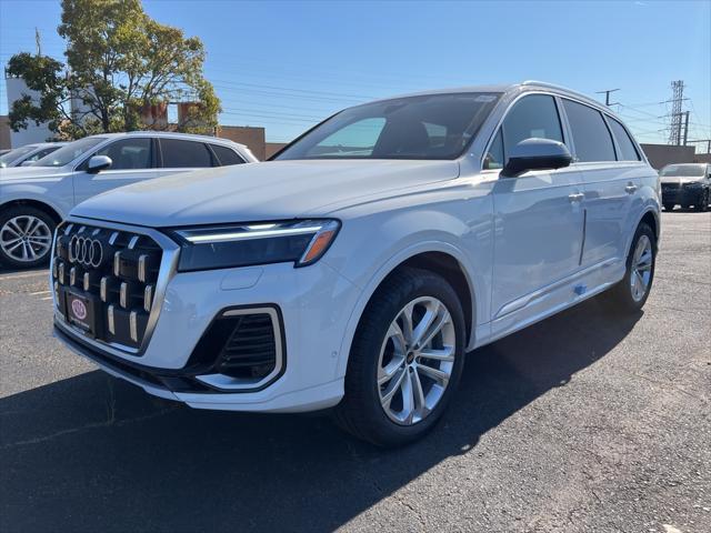 new 2025 Audi Q7 car, priced at $71,930