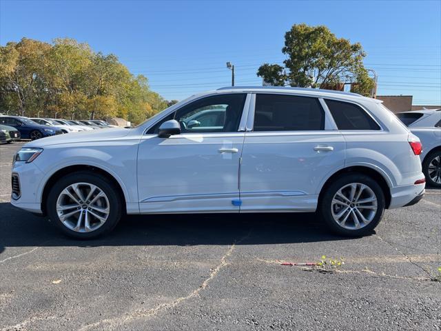 new 2025 Audi Q7 car, priced at $71,930