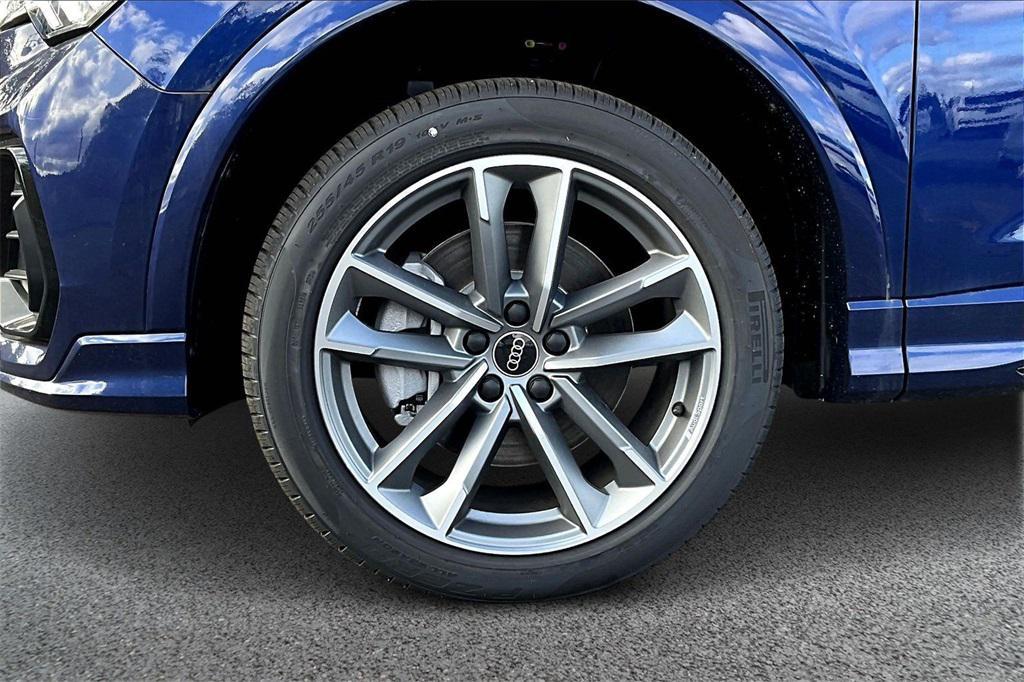 new 2025 Audi Q3 car, priced at $46,110