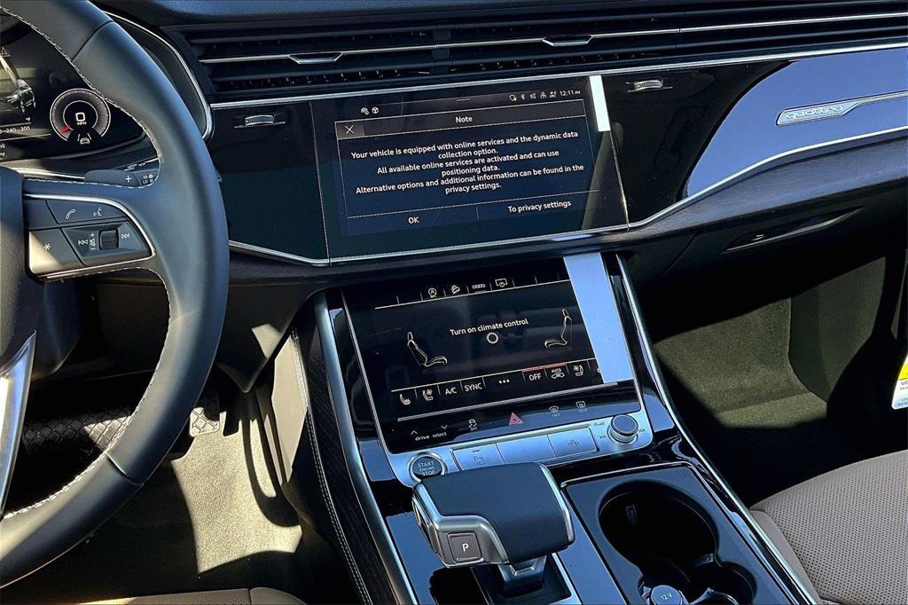 new 2025 Audi Q7 car, priced at $76,480