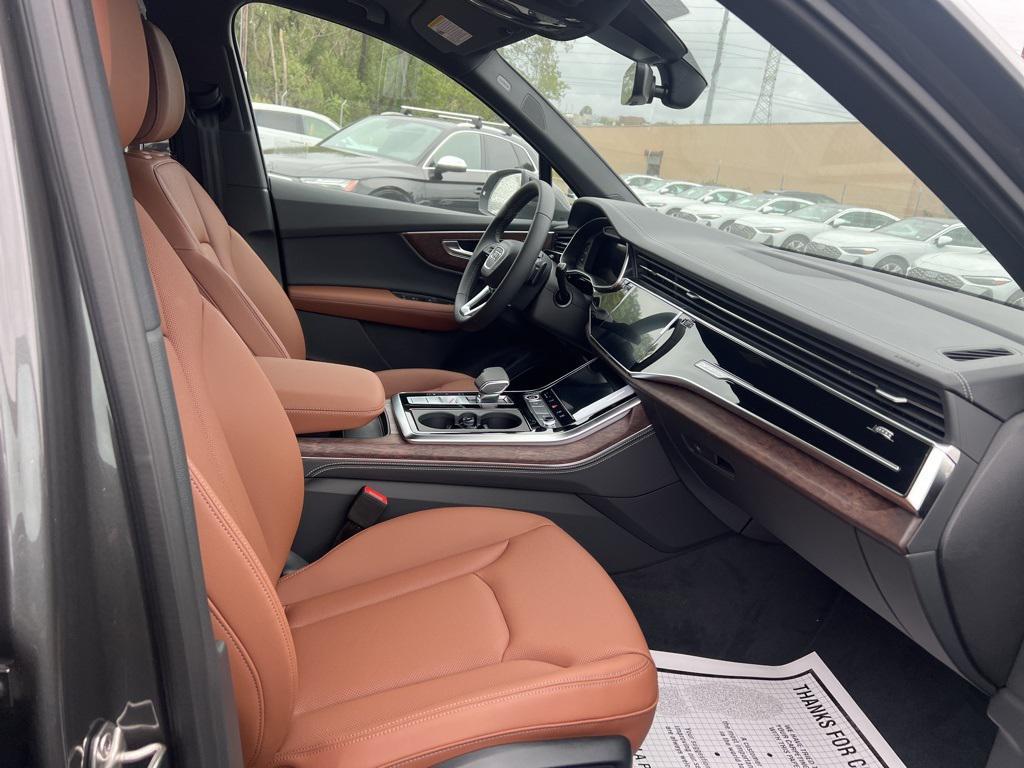 new 2025 Audi Q7 car, priced at $76,335
