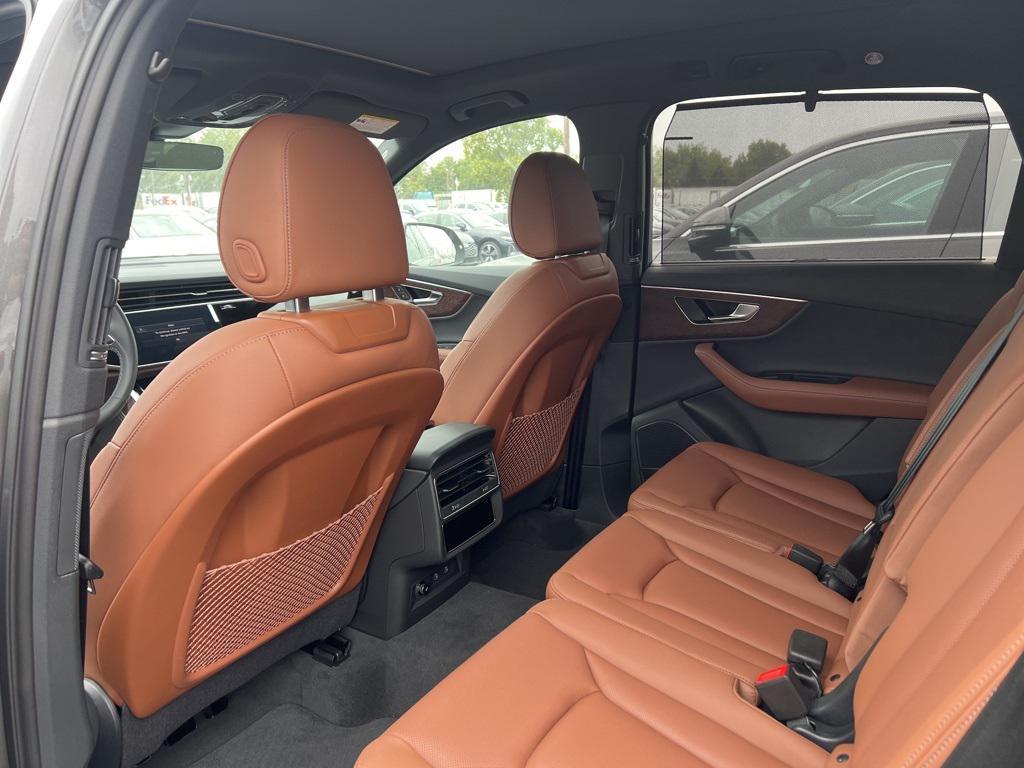 new 2025 Audi Q7 car, priced at $76,335