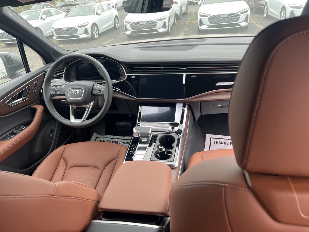 new 2025 Audi Q7 car, priced at $76,335