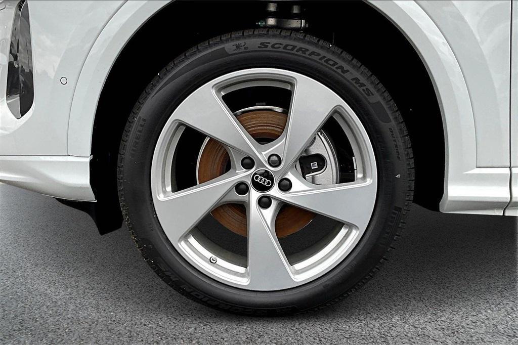 new 2025 Audi Q5 car