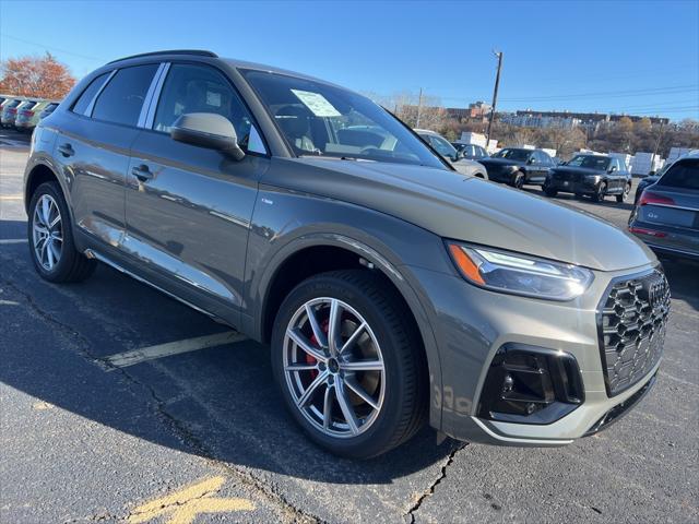 new 2025 Audi Q5 car, priced at $70,680