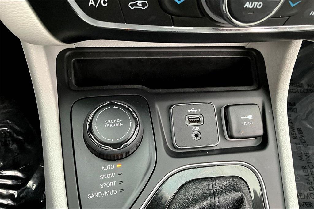 used 2021 Jeep Cherokee car, priced at $21,606