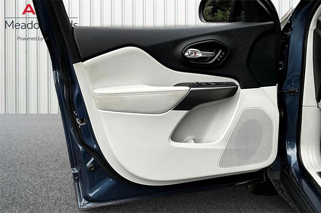 used 2021 Jeep Cherokee car, priced at $21,606