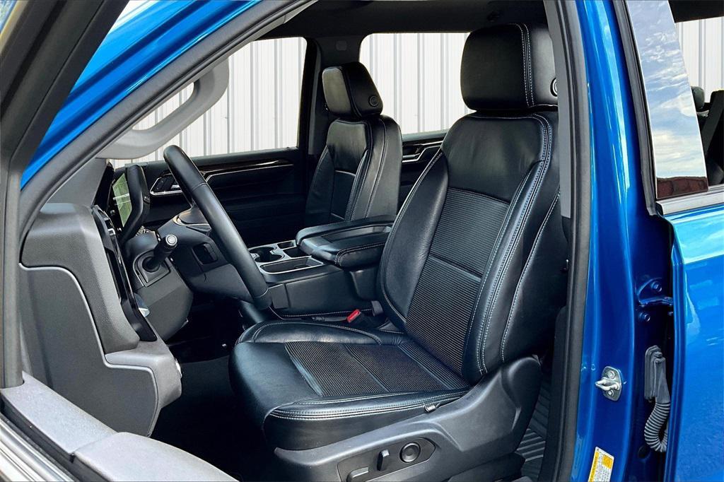 used 2023 GMC Sierra 1500 car, priced at $45,939