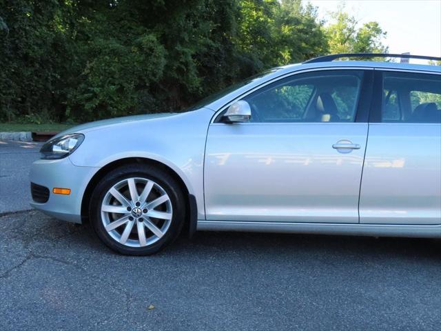 used 2012 Volkswagen Jetta SportWagen car, priced at $12,495