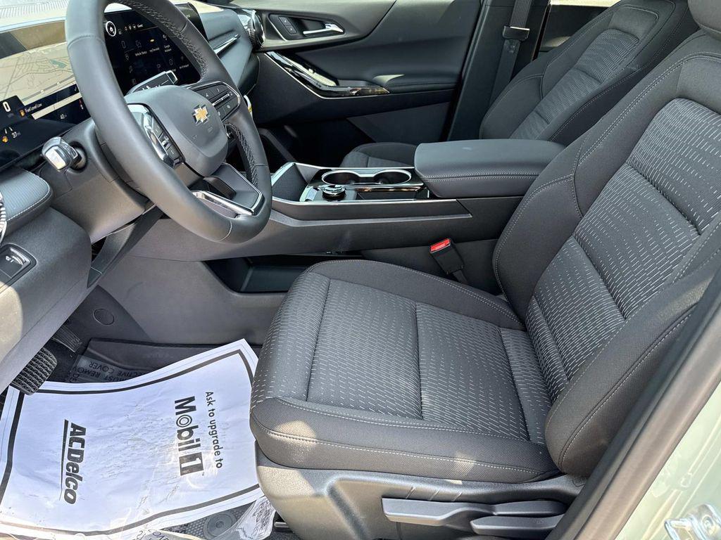 new 2026 Chevrolet Equinox car, priced at $30,820