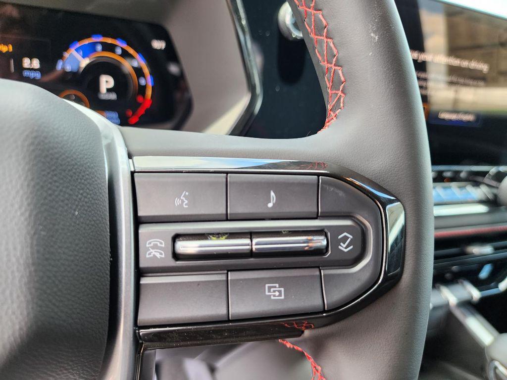 new 2025 Chevrolet Colorado car, priced at $43,990
