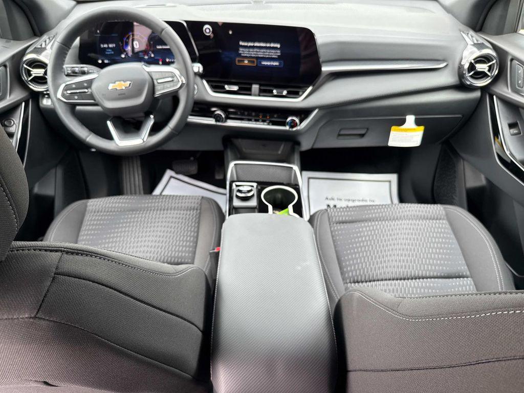 new 2026 Chevrolet Equinox car, priced at $29,495