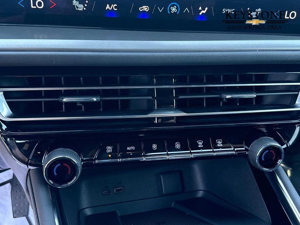 new 2026 Chevrolet Traverse car, priced at $41,695