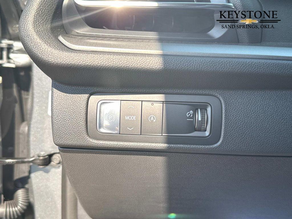 new 2026 Chevrolet Traverse car, priced at $41,695