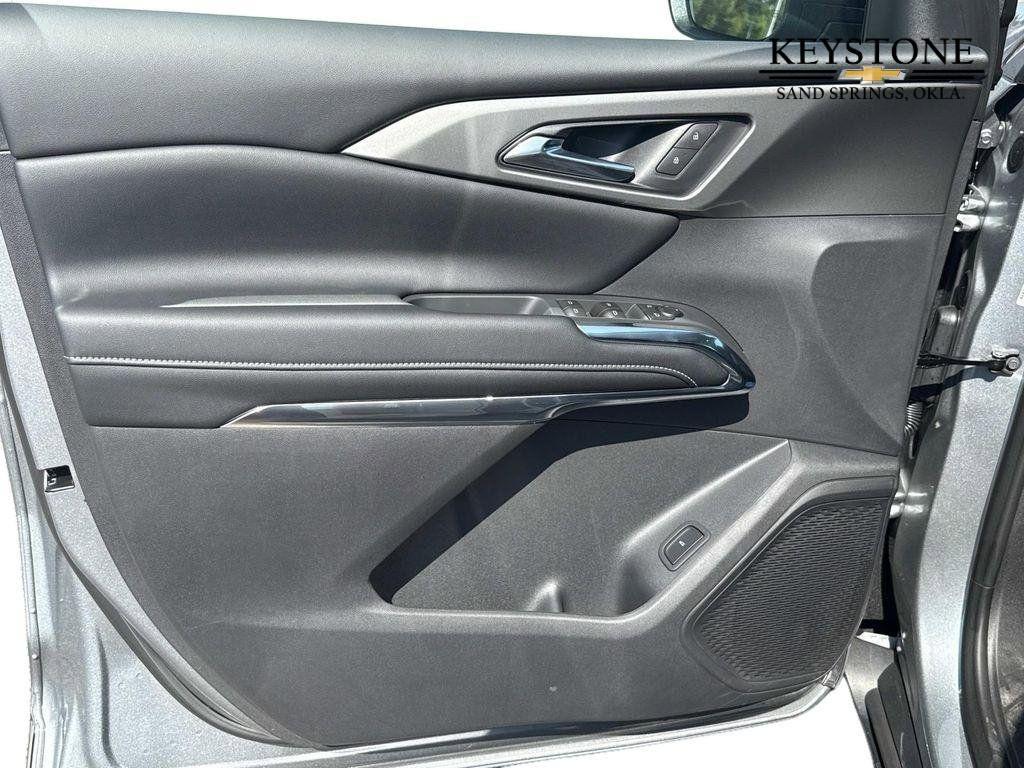 new 2026 Chevrolet Traverse car, priced at $41,695