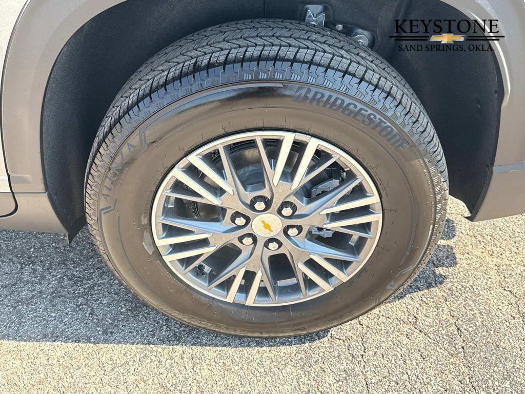 new 2026 Chevrolet Traverse car, priced at $41,695