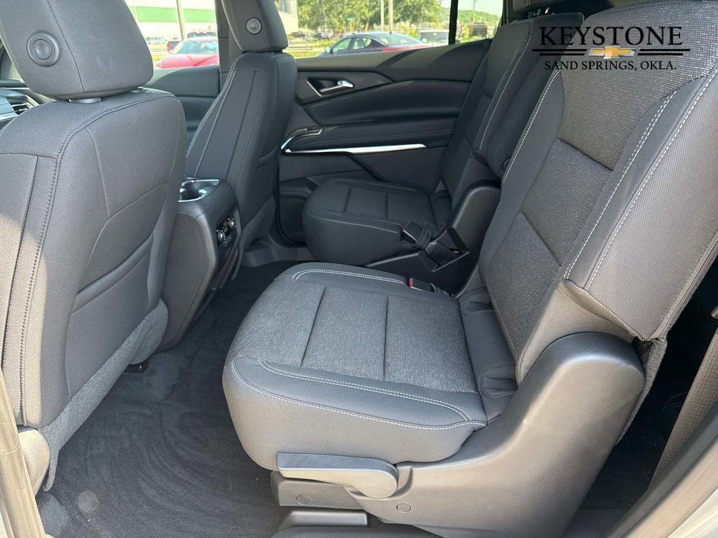 new 2026 Chevrolet Traverse car, priced at $41,695