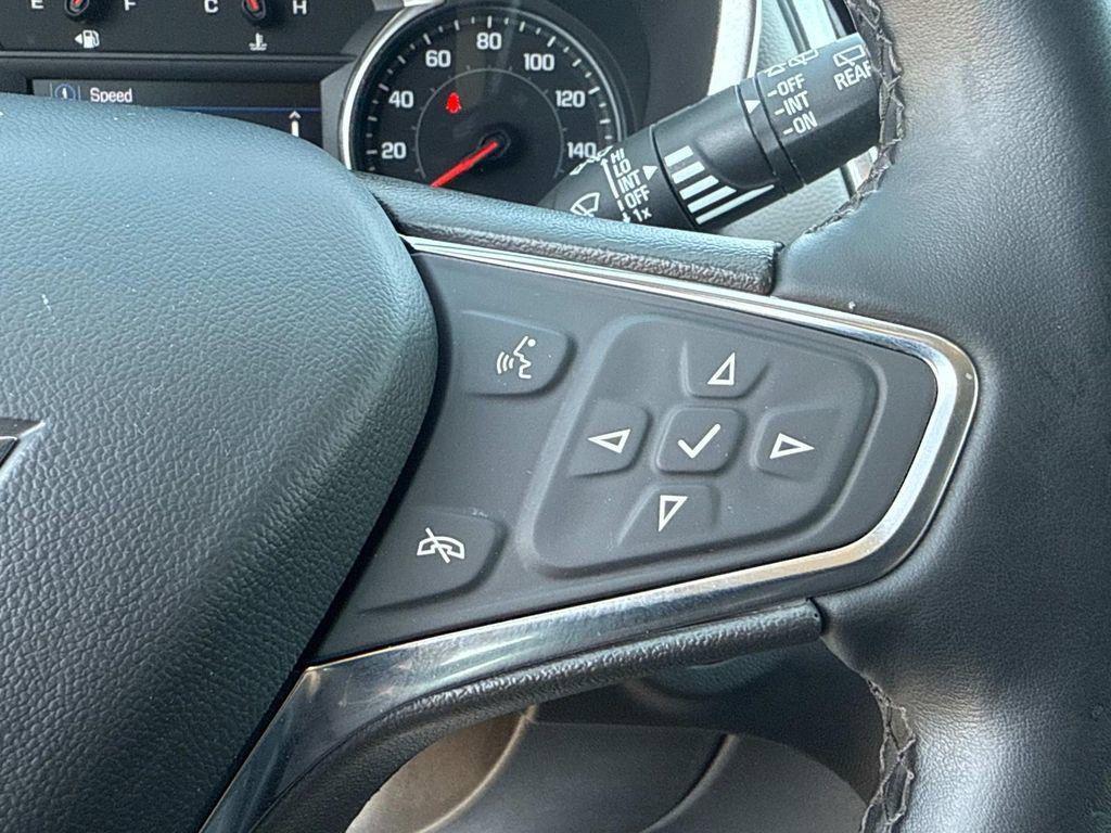 used 2024 Chevrolet Equinox car, priced at $24,956