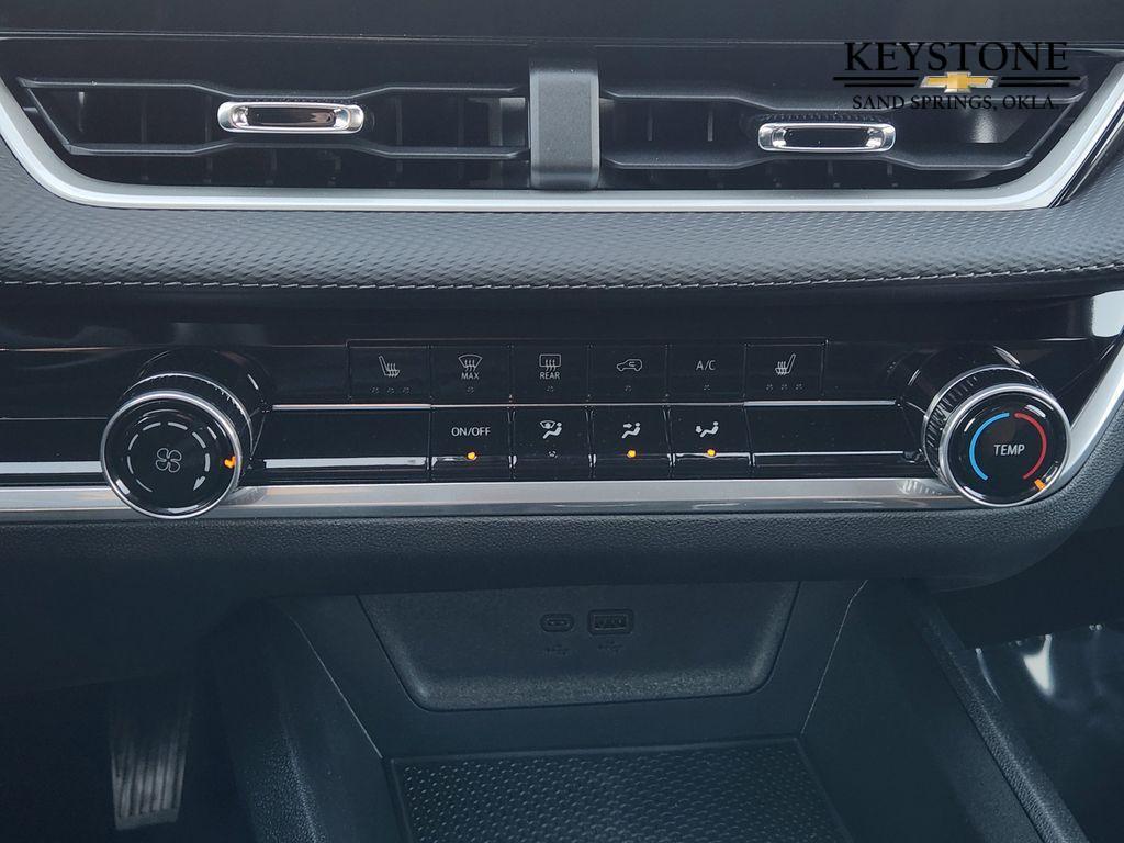 new 2026 Chevrolet Equinox car, priced at $32,485