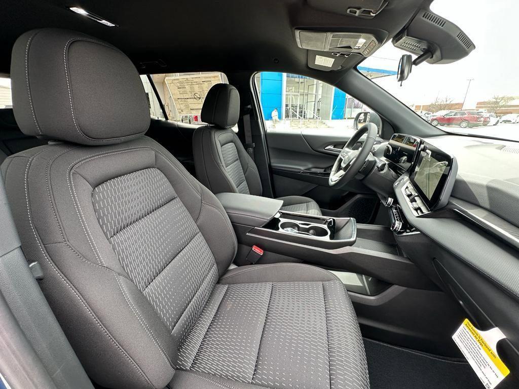 new 2025 Chevrolet Equinox car, priced at $28,980