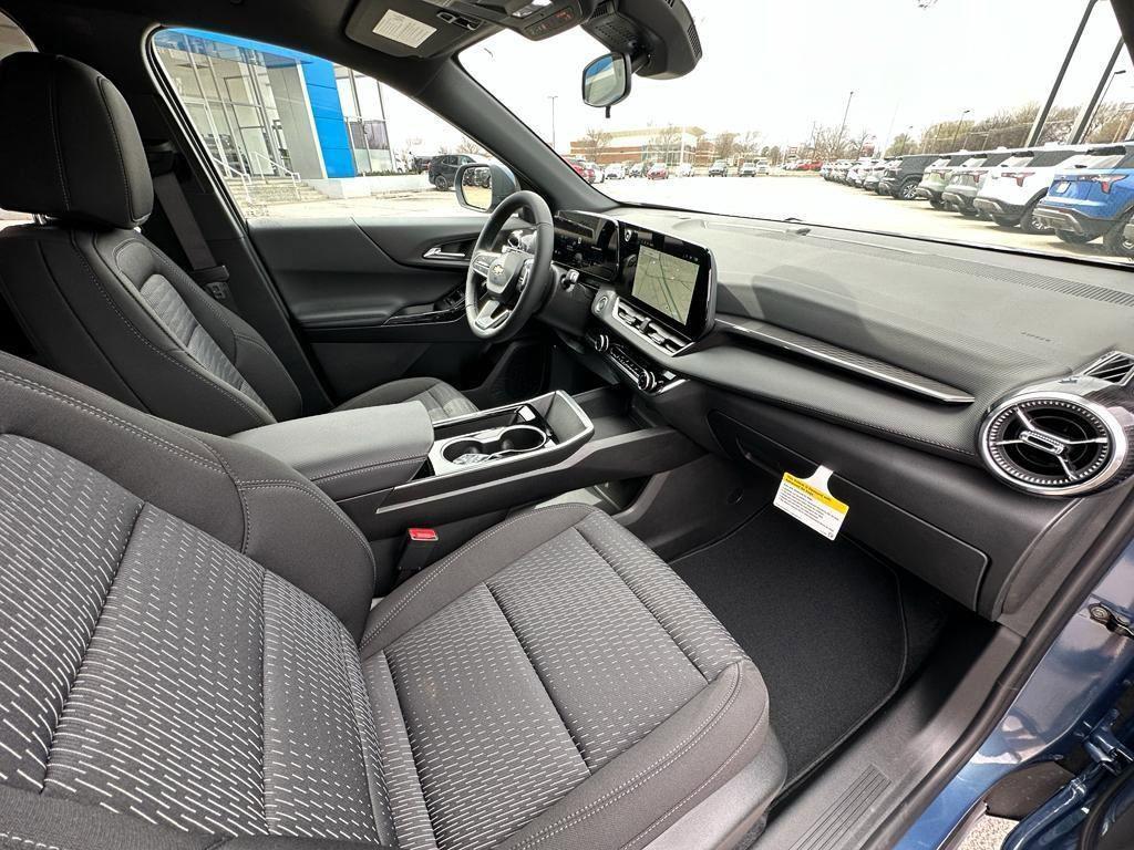 new 2025 Chevrolet Equinox car, priced at $28,980