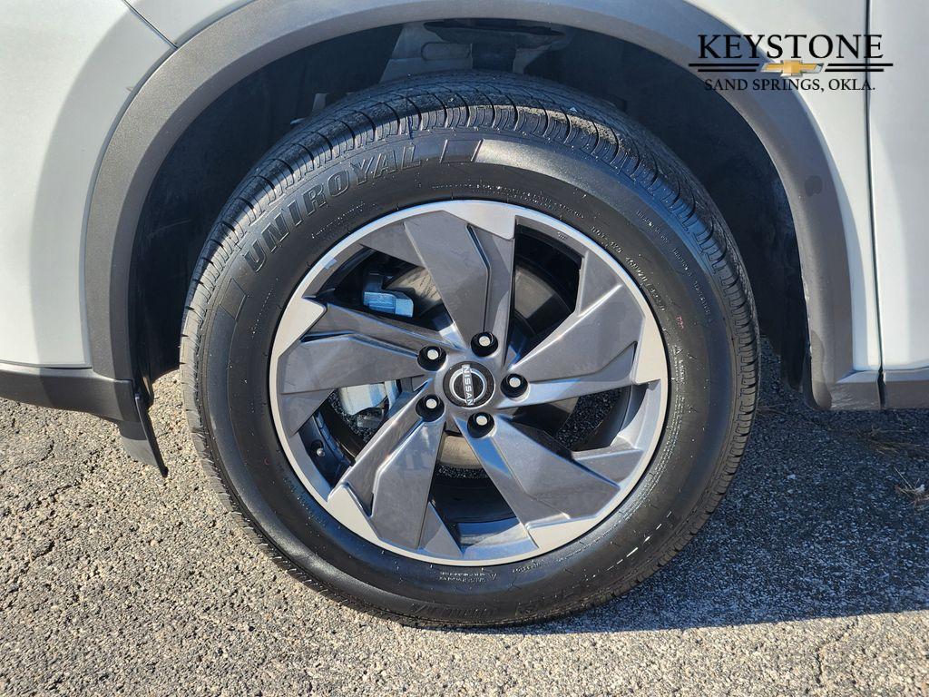 used 2024 Nissan Rogue car, priced at $22,550