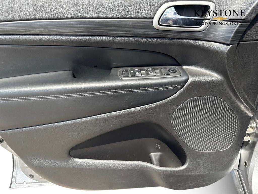 used 2021 Jeep Grand Cherokee car, priced at $22,500