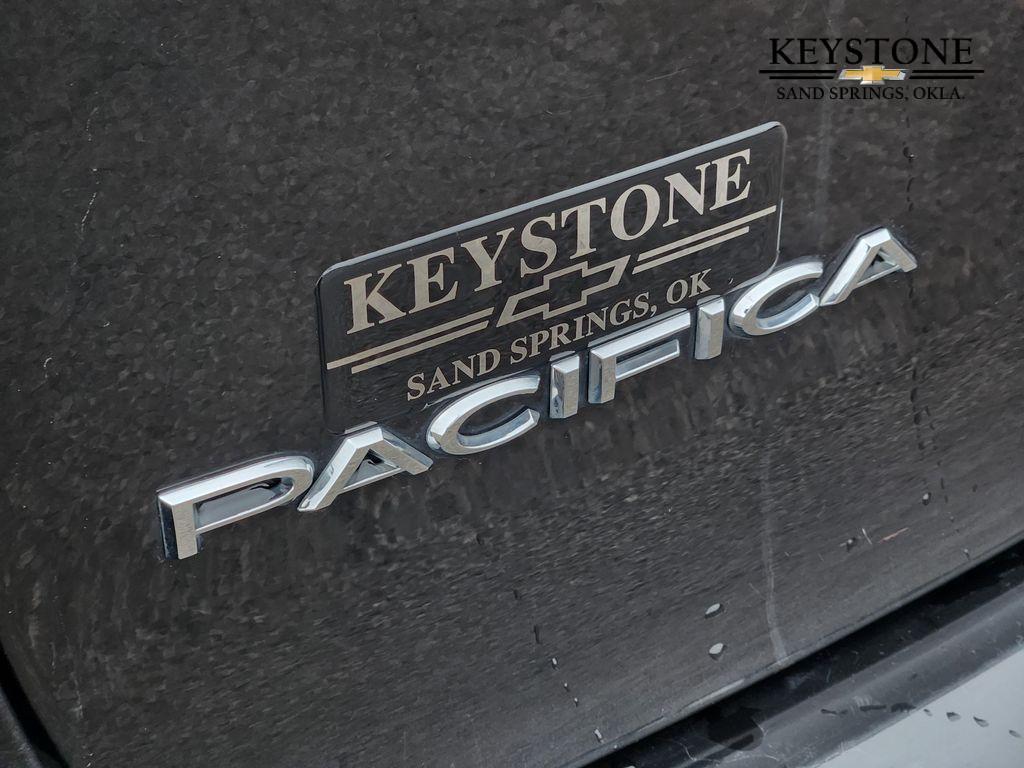 used 2022 Chrysler Pacifica Hybrid car, priced at $23,750