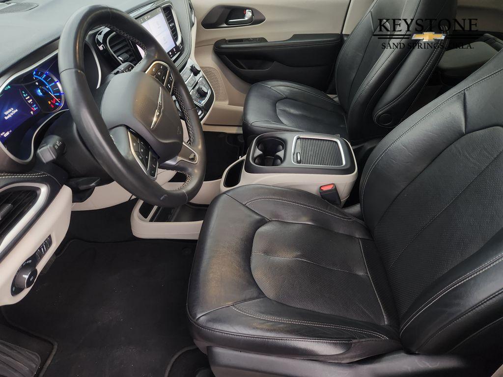 used 2022 Chrysler Pacifica Hybrid car, priced at $23,750