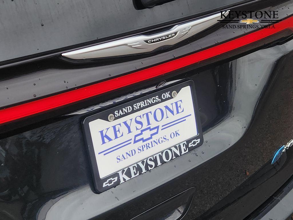 used 2022 Chrysler Pacifica Hybrid car, priced at $23,750