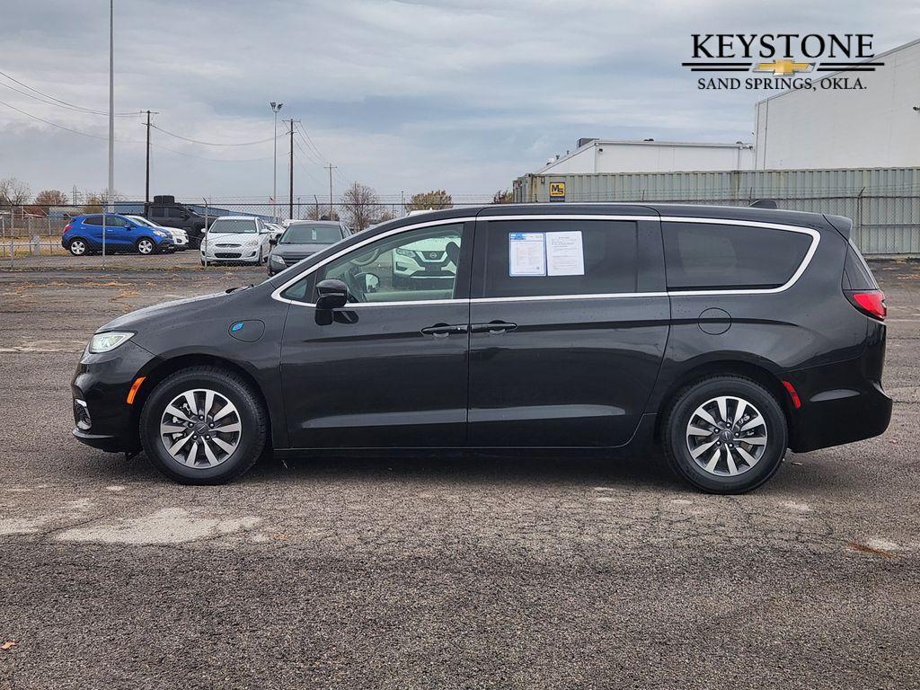 used 2022 Chrysler Pacifica Hybrid car, priced at $23,750