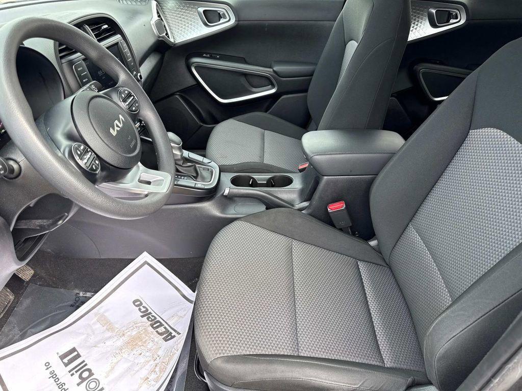 used 2024 Kia Soul car, priced at $17,996