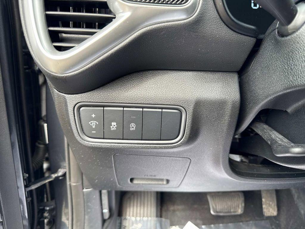 used 2024 Kia Soul car, priced at $17,996