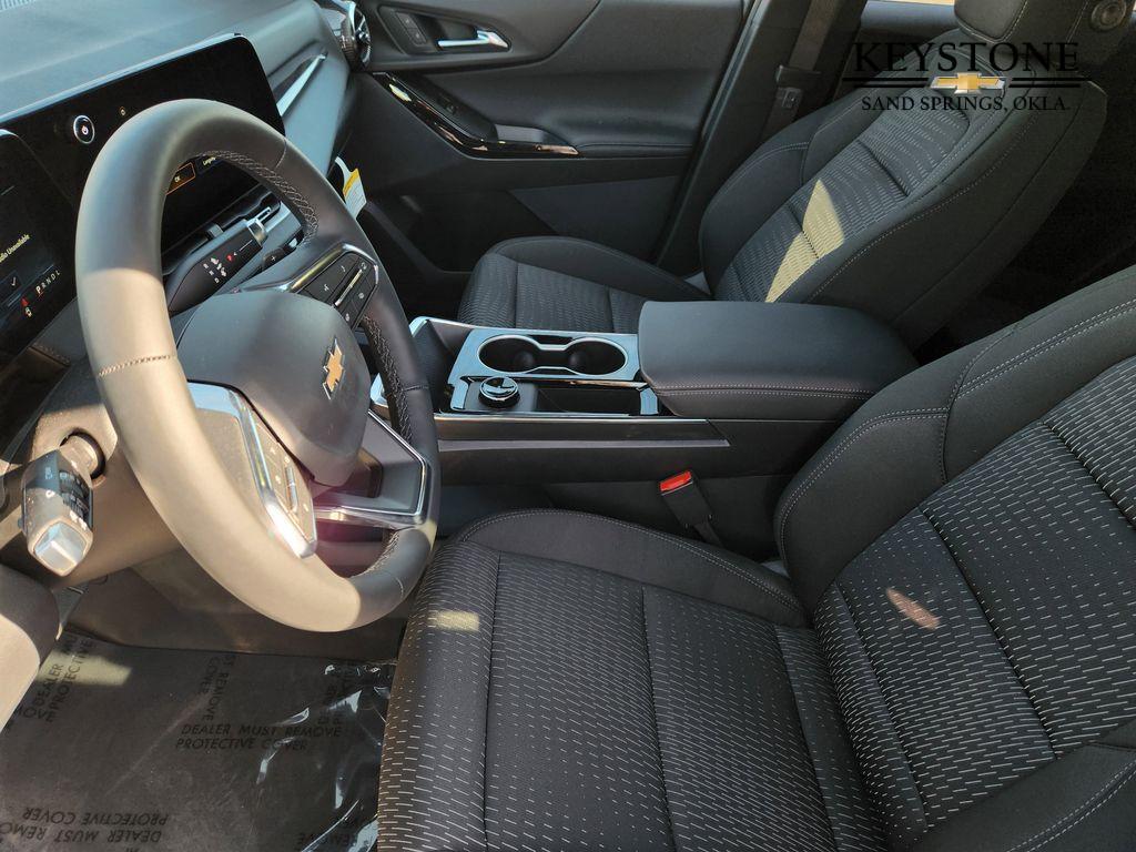 new 2026 Chevrolet Equinox car, priced at $33,060