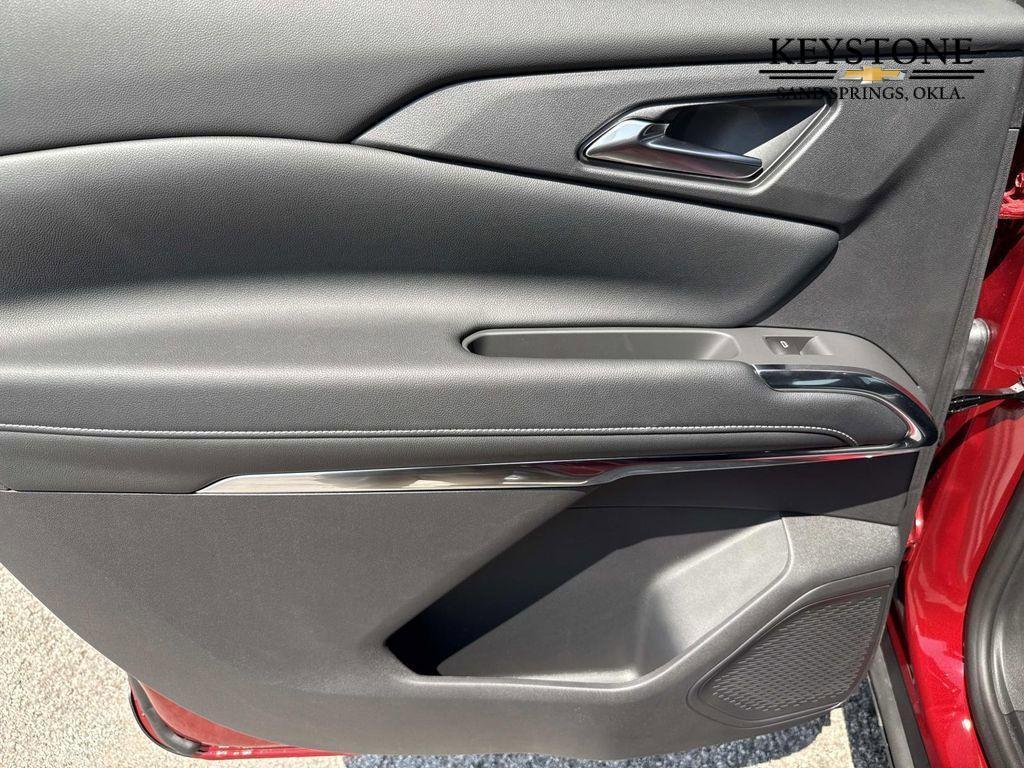 new 2026 Chevrolet Traverse car, priced at $43,190