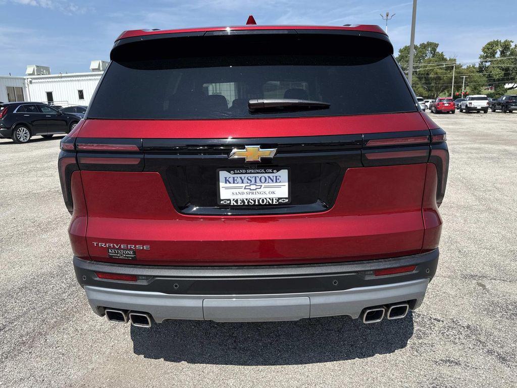 new 2026 Chevrolet Traverse car, priced at $44,190