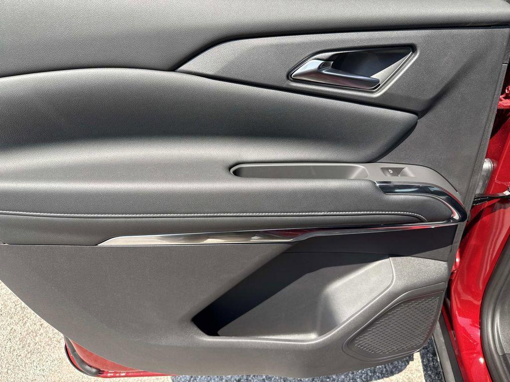 new 2026 Chevrolet Traverse car, priced at $43,190