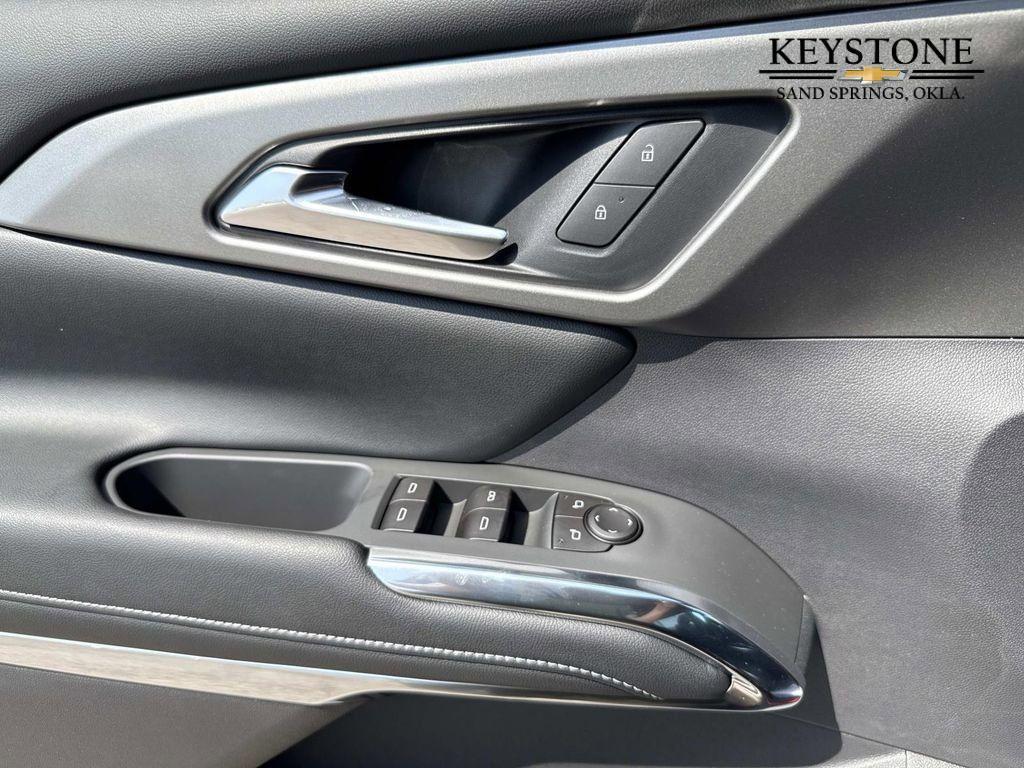 new 2026 Chevrolet Traverse car, priced at $43,190